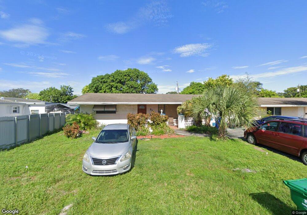 2712 Tarpon Dr, Miramar, FL 33023 - photo 1