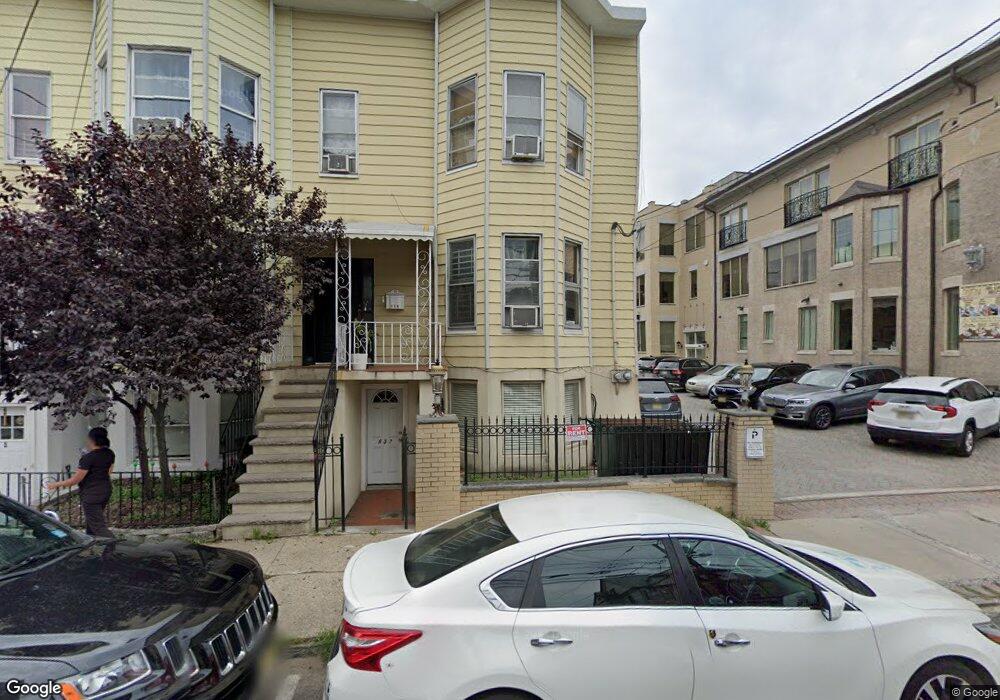 537 45th St, Union City, NJ 07087 - photo 1