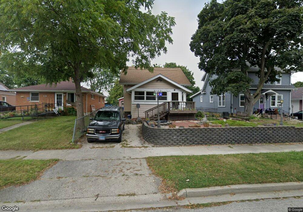2108 Lloyd Ave, Waukegan, IL 60085 - photo 1