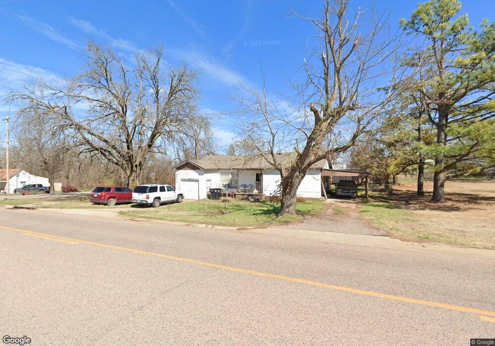 206 S 3rd St, McLoud, OK 74851 - photo 1