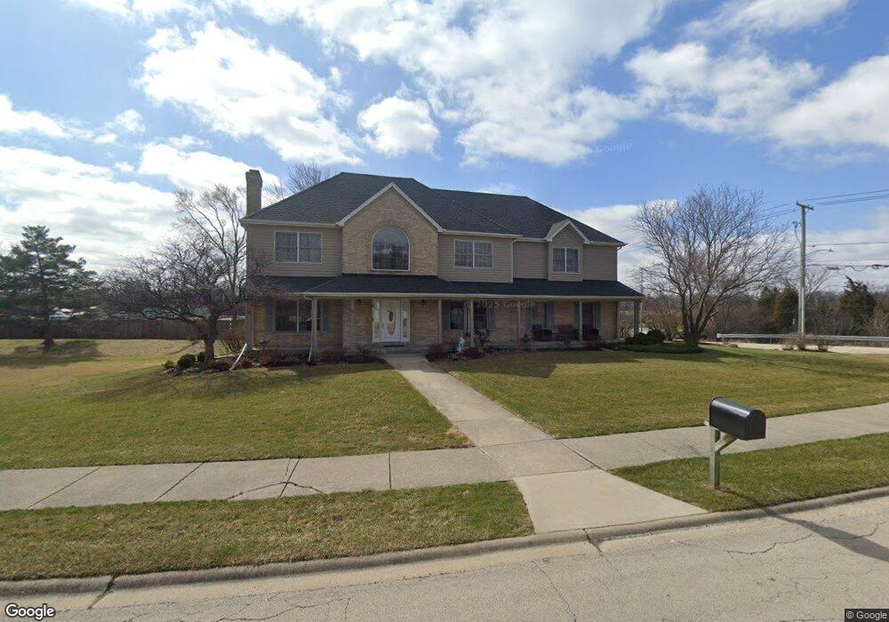323 E Mckenna Ct, Elmhurst, IL 60126 - photo 1