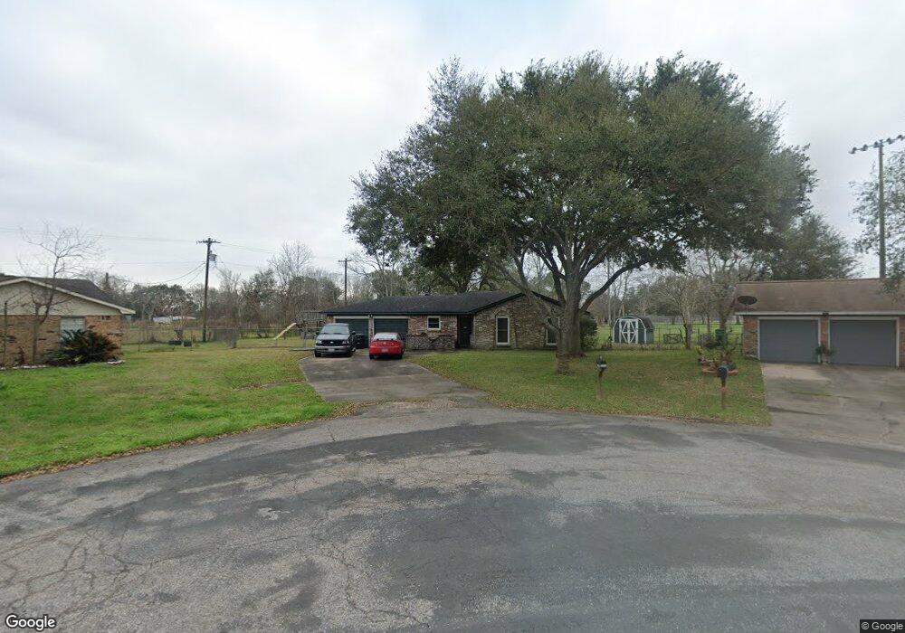 1513 Alta Vista Dr, Alvin, TX 77511 - photo 1