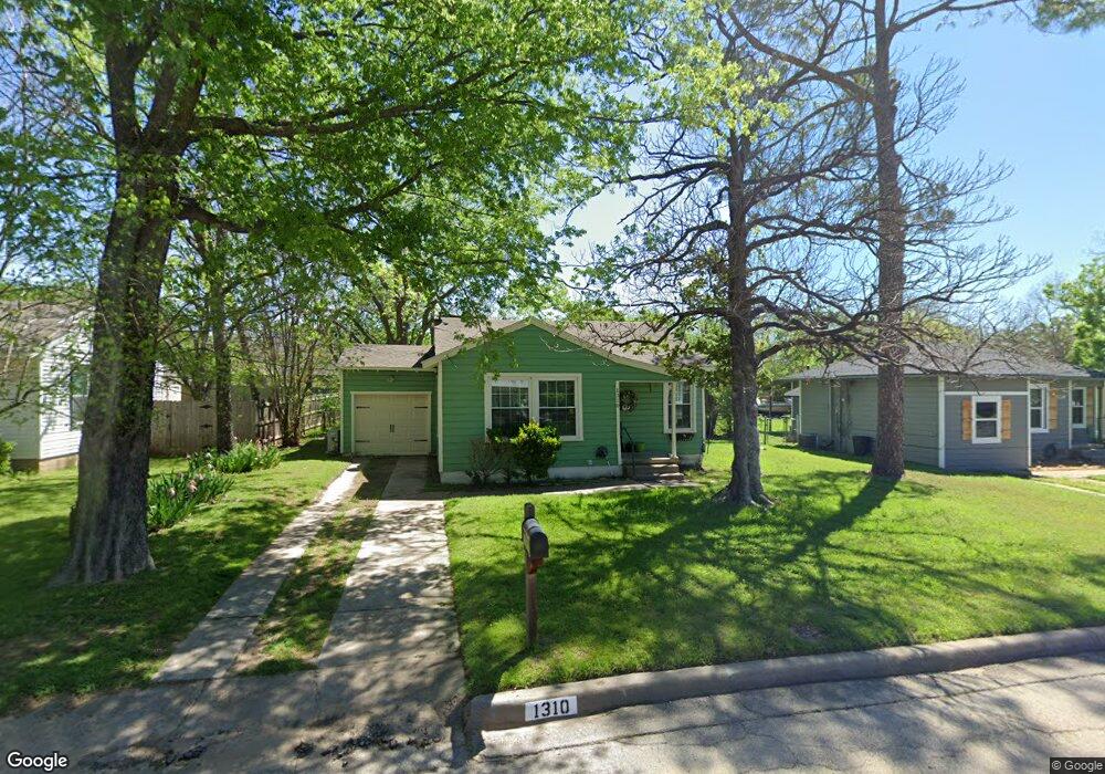 1310 Oliver St, Weatherford, TX 76086 - photo 1