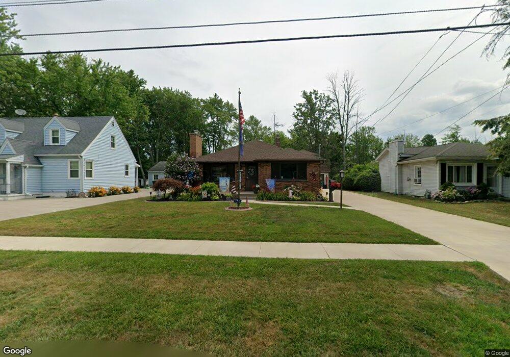 209 Doyle Dr, North Tonawanda, NY 14120 - photo 1