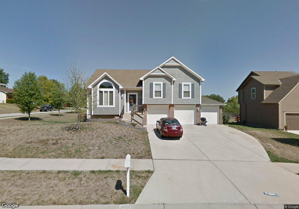 20916 W 53rd St, Shawnee, KS 66218 - photo 1