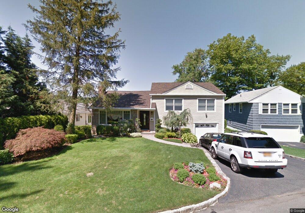 45 Van Arsdale Place, Manhasset, NY 11030 - photo 1