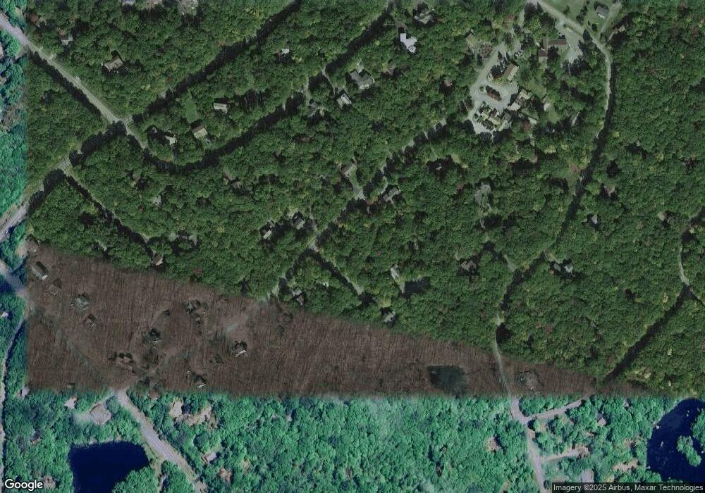 801 Lookout Ct, Hawley, PA 18428 - photo 1