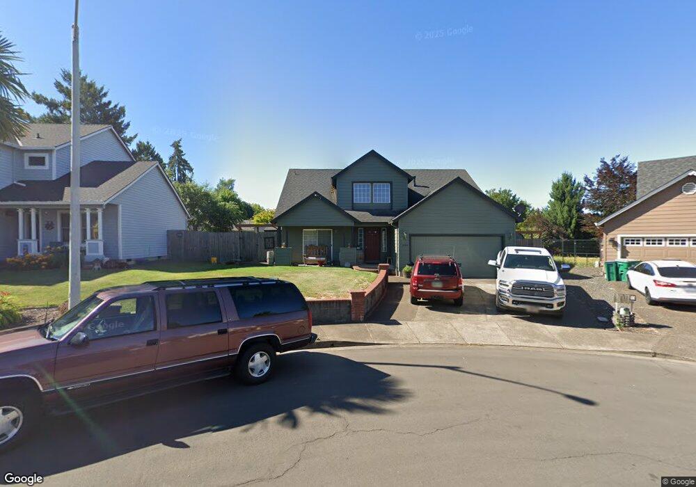 204 E Myrtlewood Ct, Newberg, OR 97132 - photo 1