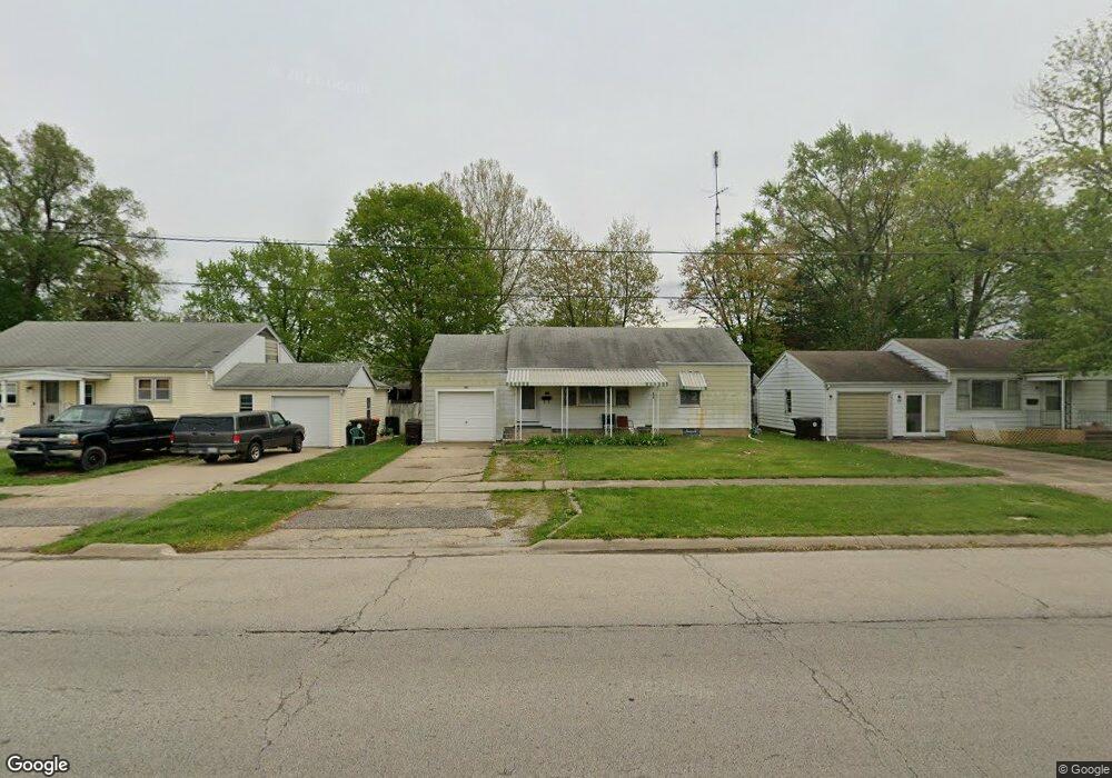 216 Limit St, Lincoln, IL 62656 - photo 1