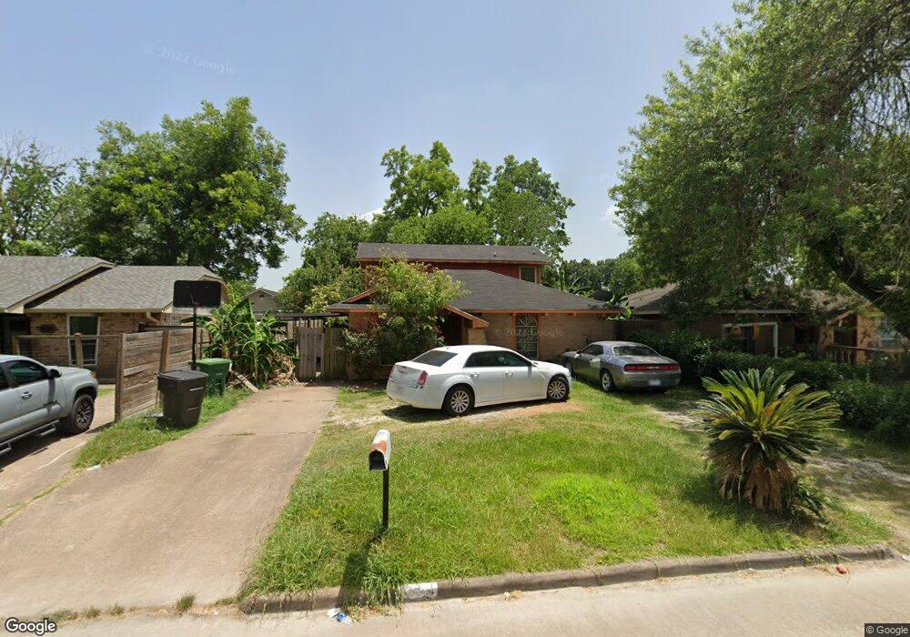 859 Grenshaw St, Houston, TX 77088 - photo 1