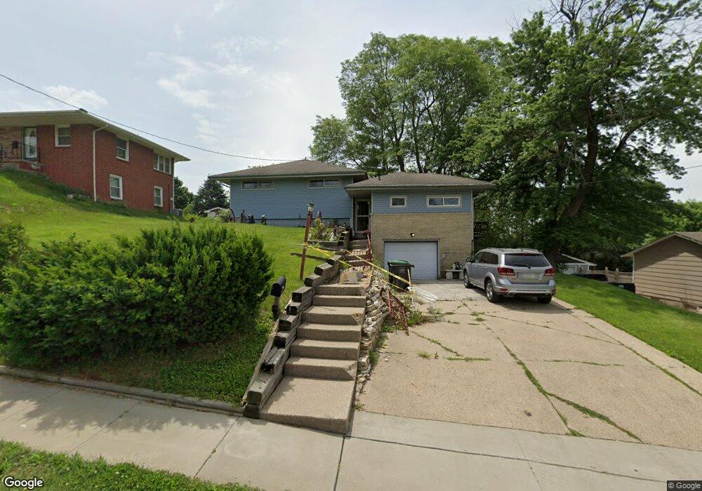 2531 Hull Ave, Des Moines, IA 50317 - photo 1
