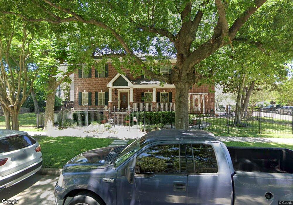 1528 Oxford St, Houston, TX 77008 - photo 1