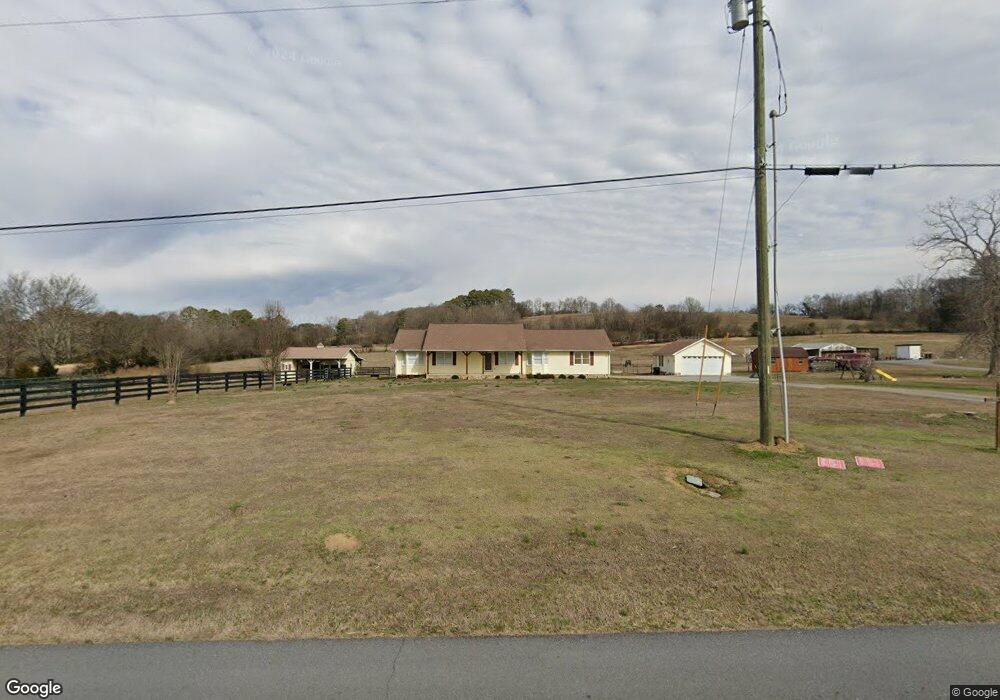 484 W Pine Chapel Rd NE, Calhoun, GA 30701 - photo 1