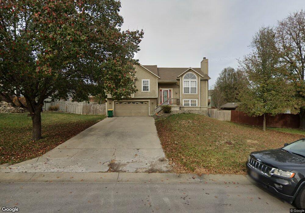 21318 W 52nd St, Shawnee, KS 66218 - photo 1