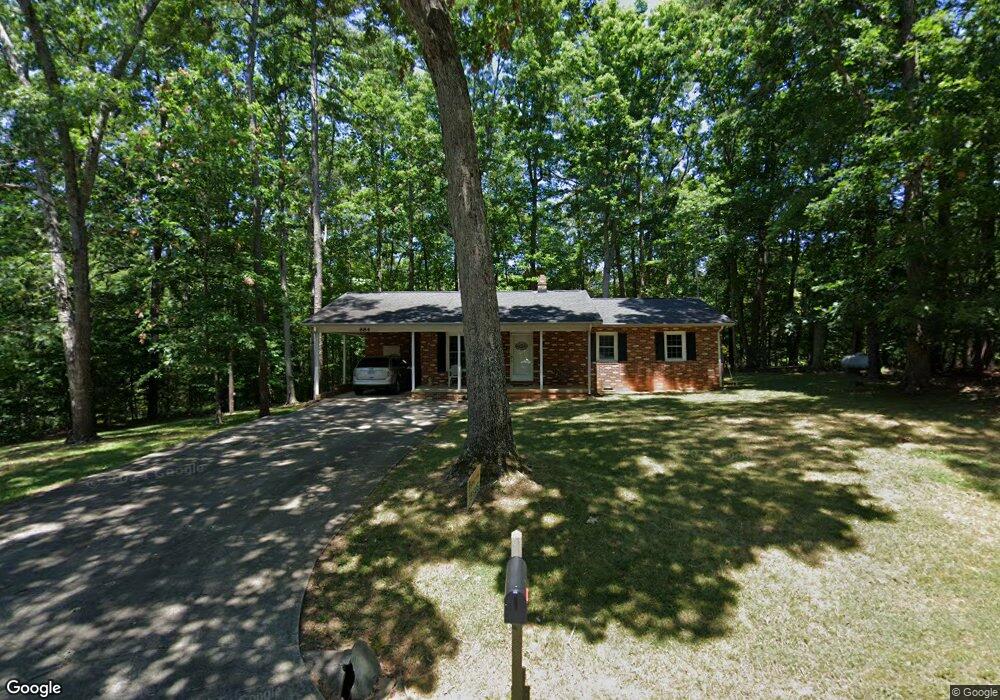 884 Oakwood Acres Rd, Asheboro, NC 27205 - photo 1