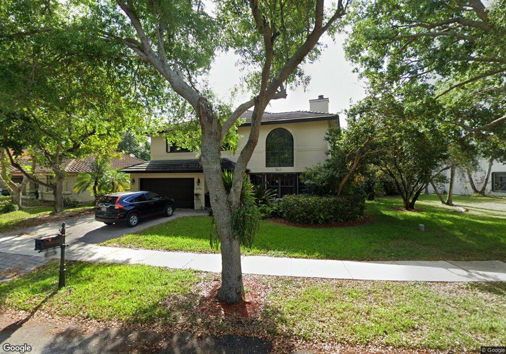 2910 Hidden Hollow Ln, Davie, FL 33328 - photo 1