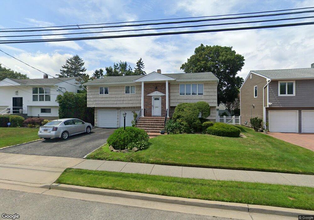 2059 Illona Ln, Merrick, NY 11566 - photo 1