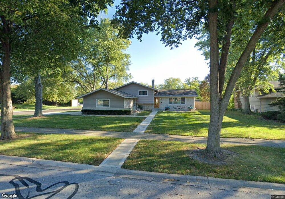 1236 Sandpiper Ln, Naperville, IL 60540 - photo 1