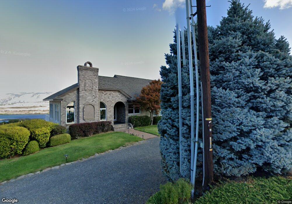 2835 E 10th St, the Dalles, OR 97058 - photo 1