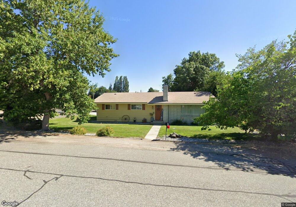 724 Gormley St, East Wenatchee, WA 98802 - photo 1