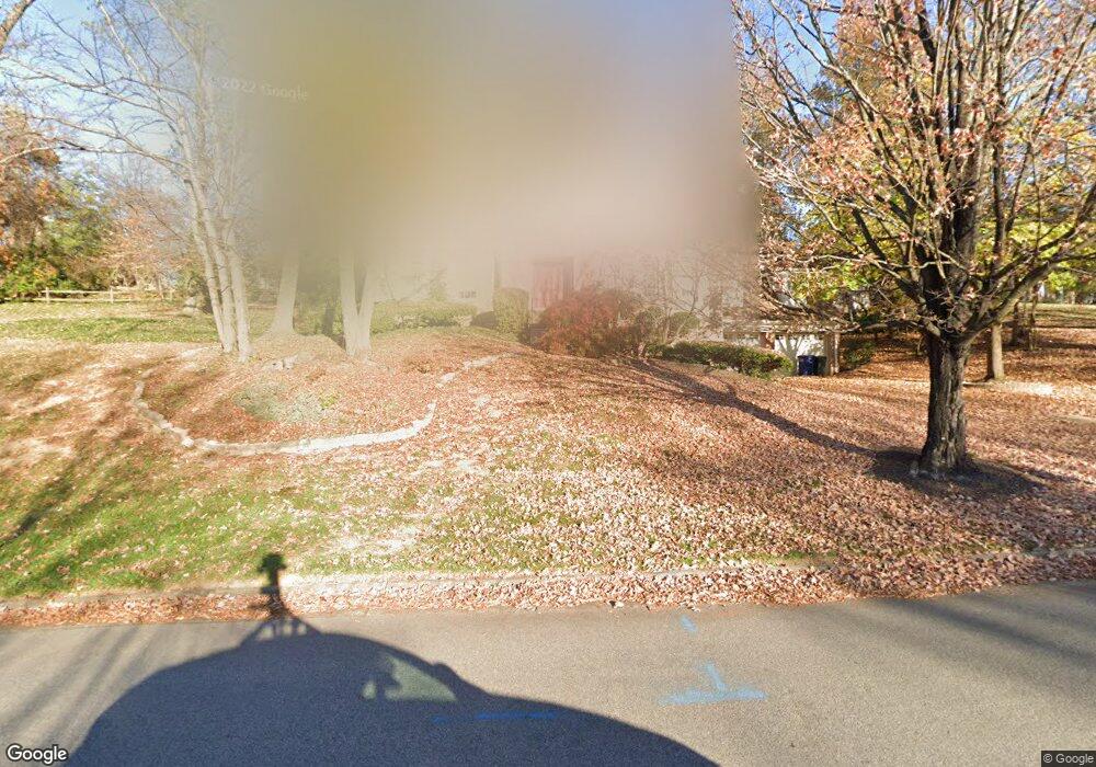 2008 Mason Hill Dr, Alexandria, VA 22307 - photo 1