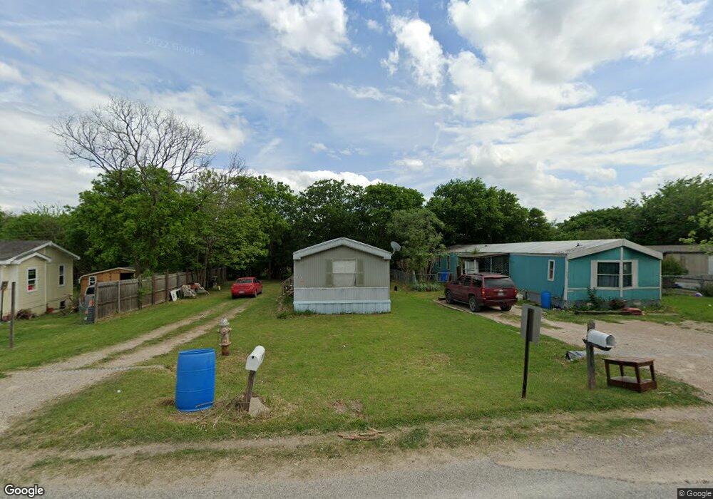 307 Beverly Dr, Ennis, TX 75119 - photo 1
