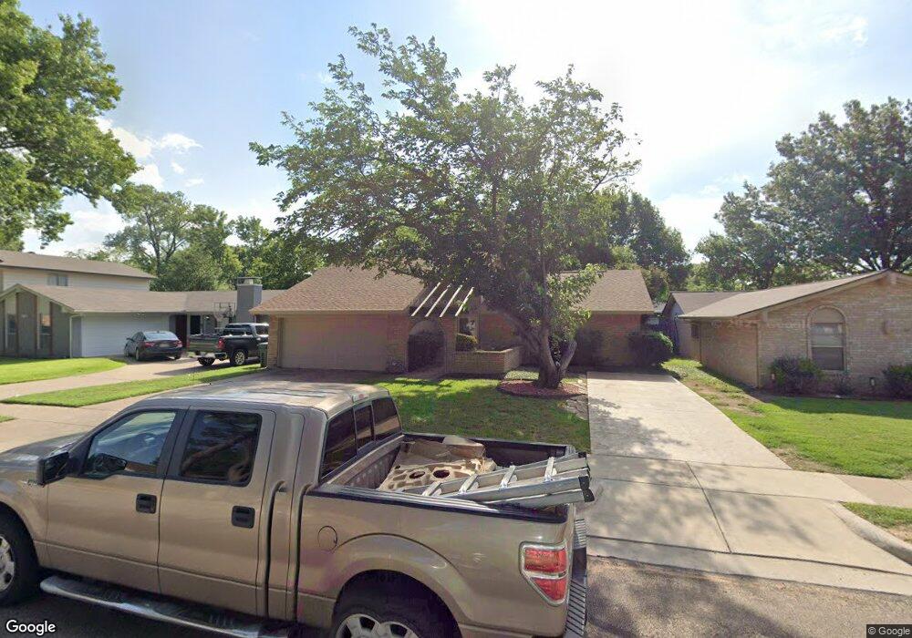 920 Columbus Ct, Bedford, TX 76022 - photo 1