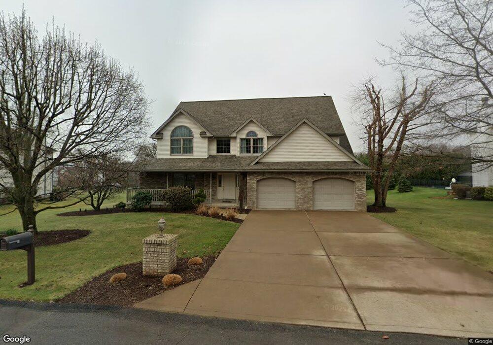 421 Deer Run Dr, Archbald, PA 18403 - photo 1