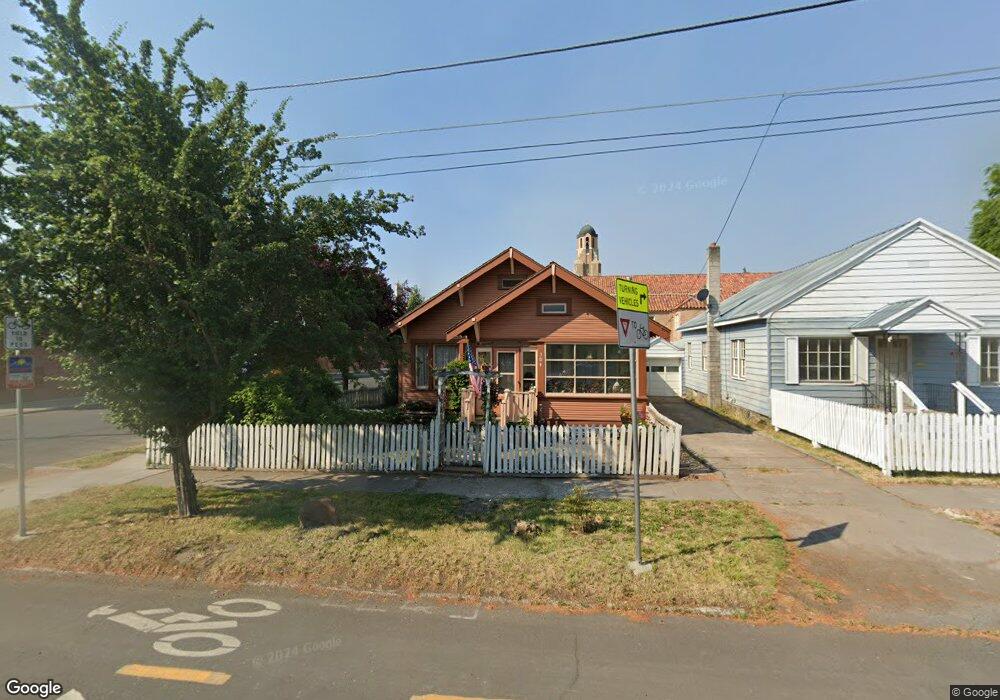 304 N 9th St, Klamath Falls, OR 97601 - photo 1