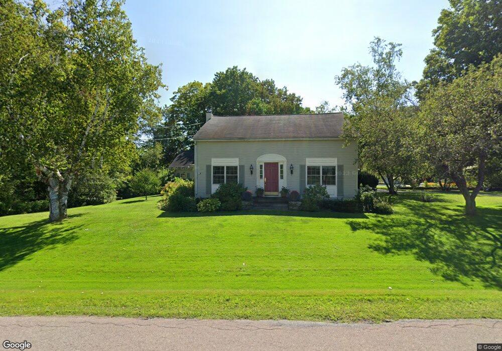 896 Thomas Rd, Shelburne, VT 05482 - photo 1