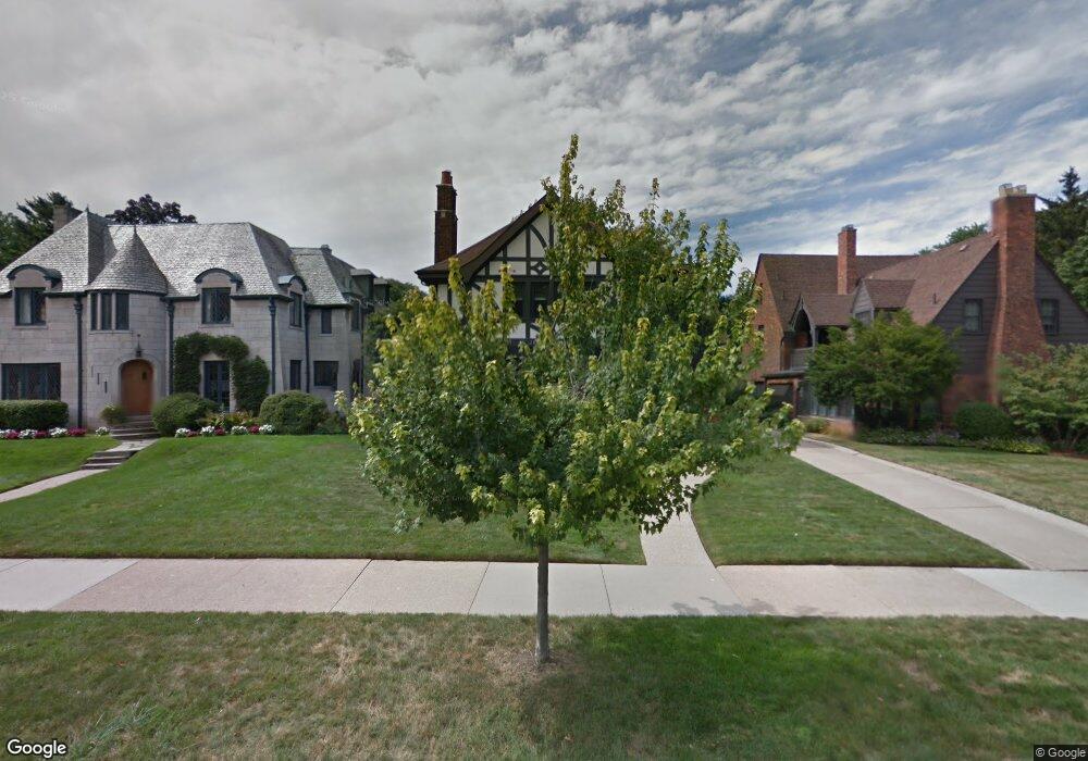 467 University Place, Grosse Pointe, MI 48230 - photo 1