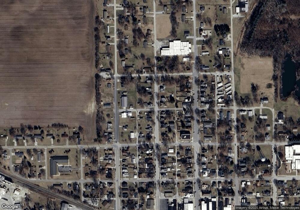 401 N Tucker St, Mentone, IN 46539 - photo 1