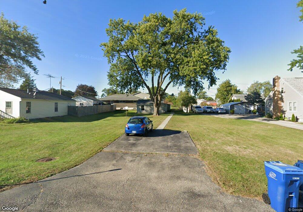 1712 W Yorkhouse Rd, Waukegan, IL 60087 - photo 1