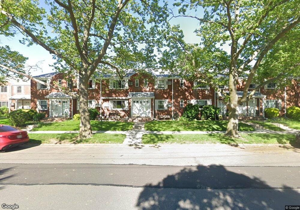 77-11 Commonwealth Blvd unit A, Jamaica, NY 11426 - photo 1