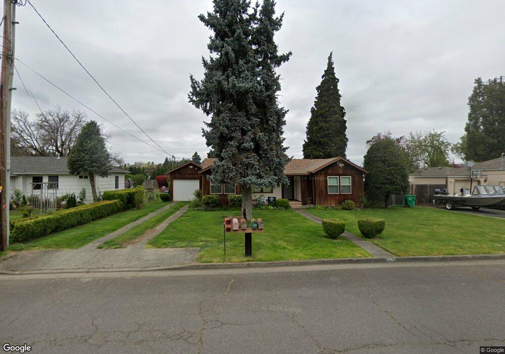 1610 Cloverlawn Dr, Grants Pass, OR 97527 - photo 1