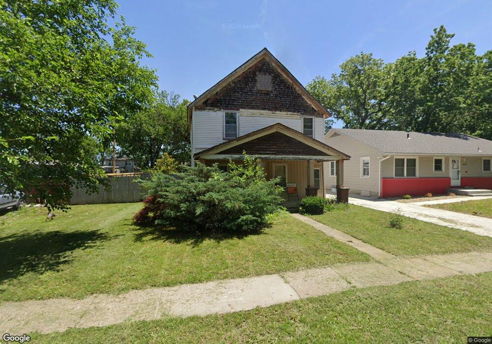 1018 SW MacVicar Ave, Topeka, KS 66604 - photo 1