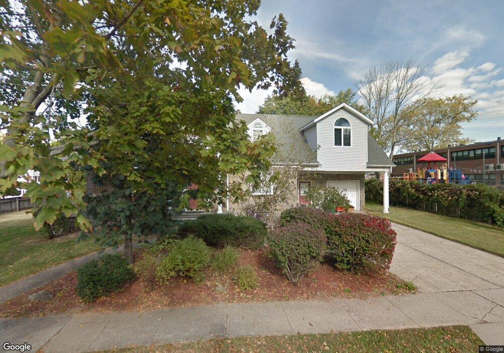 336 James Ct, West Hempstead, NY 11552 - photo 1