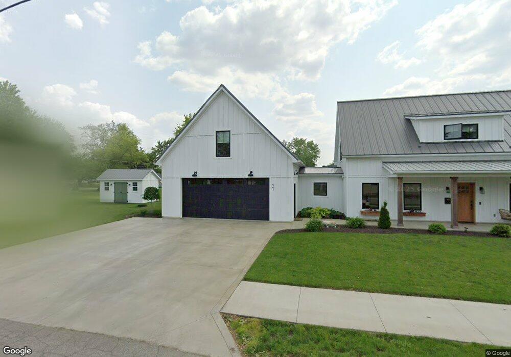 201 E Wabash Ave, Nappanee, IN 46550 - photo 1