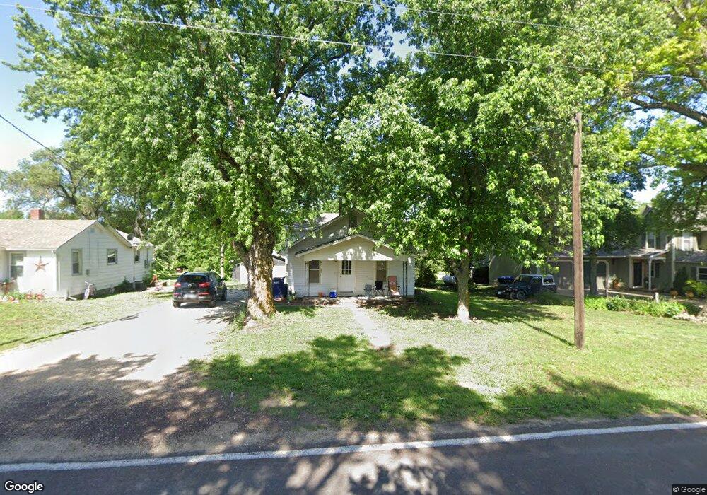 5835 SW Douglas Rd, Topeka, KS 66610 - photo 1