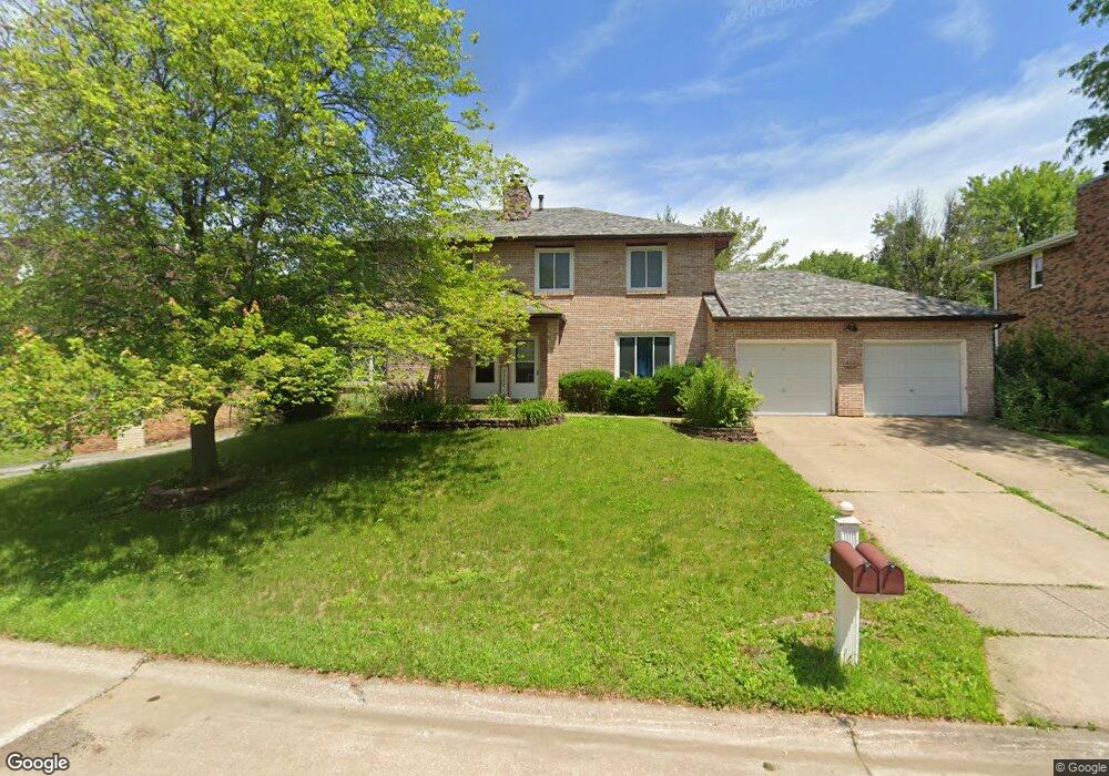 2518 E 50th St, Davenport, IA 52807 - photo 1