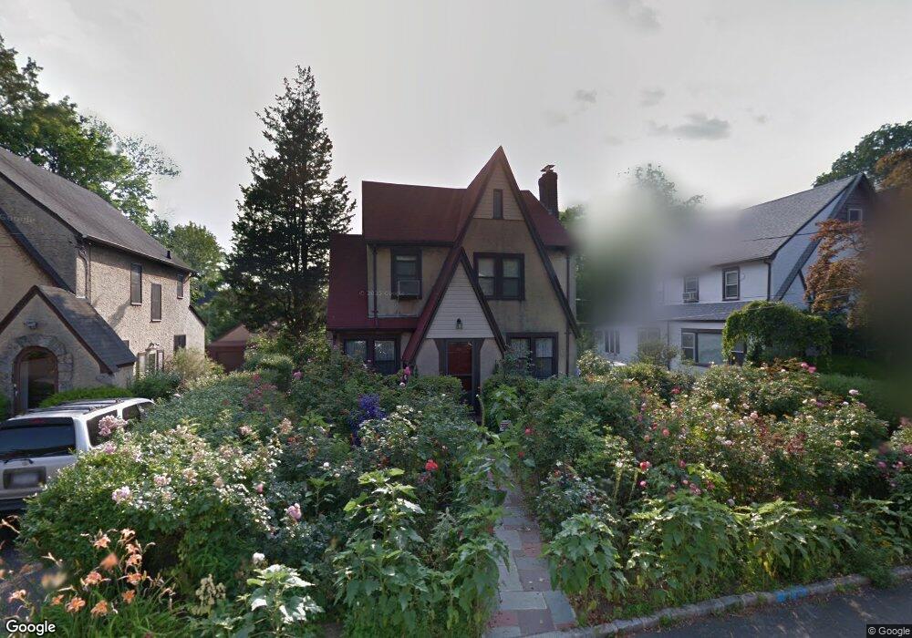 46 Colgate Rd, Great Neck, NY 11023 - photo 1