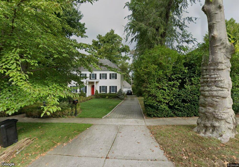 175 Schenck Ave, Great Neck, NY 11021 - photo 1