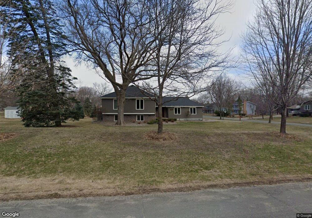 18000 Hummingbird Rd, Wayzata, MN 55391 - photo 1