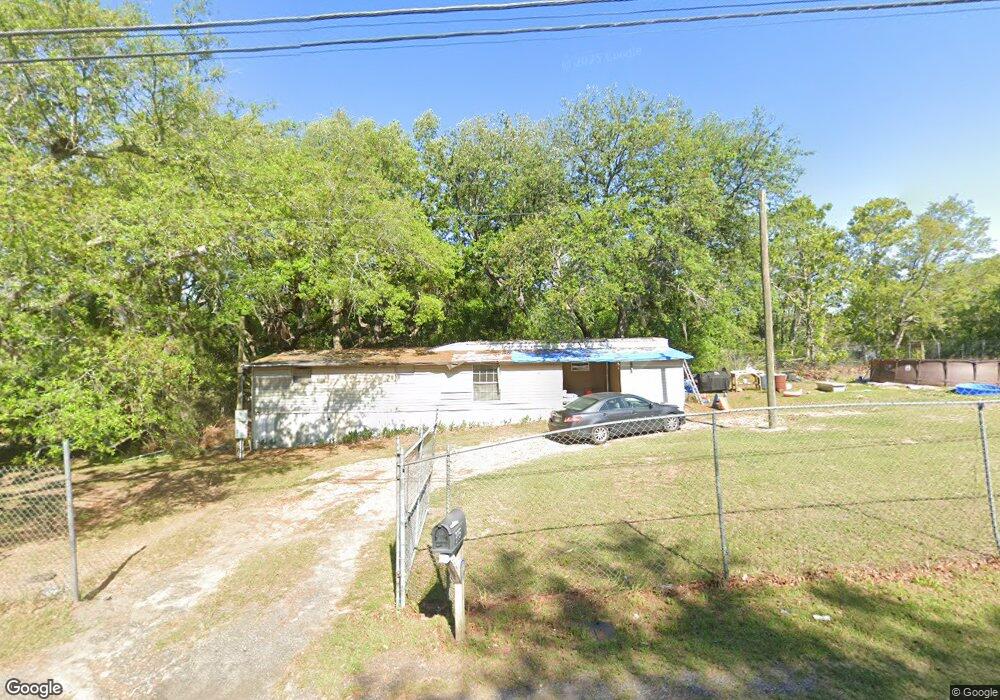 395 Spring Oak St, Douglas, GA 31533 - photo 1