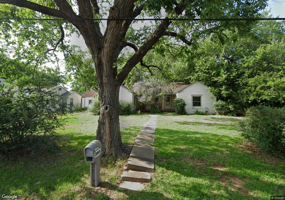 2715 W Walker St, Denison, TX 75020 - photo 1