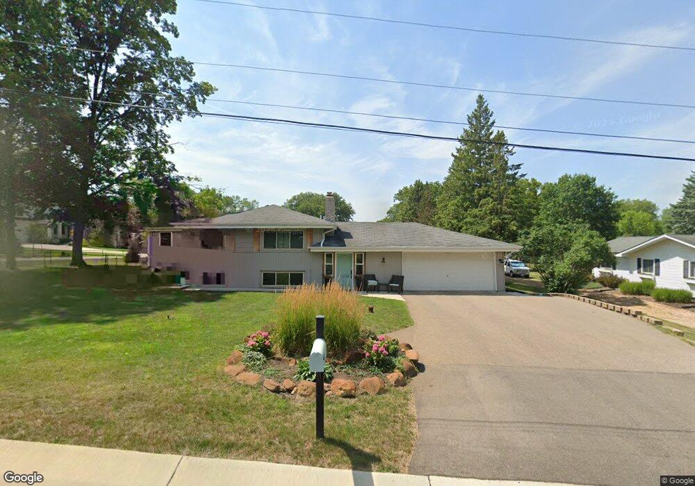 5530 Manitou Ln, Excelsior, MN 55331 - photo 1