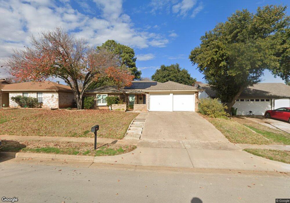 821 Mountain Laurel Ln, Bedford, TX 76021 - photo 1