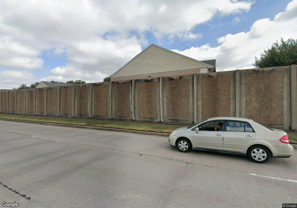 10355 Longmont Dr unit 35, Houston, TX 77042 - photo 1