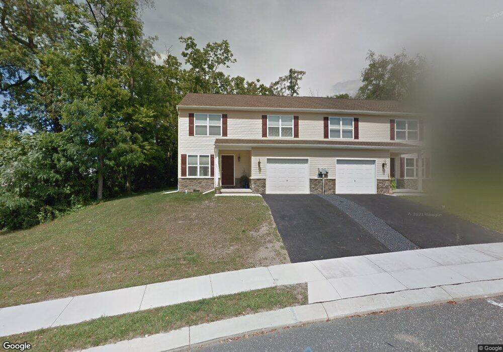 501 Dakemich Ct, Enola, PA 17025 - photo 1