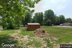919 S Chestnut St, Lewistown, IL 61542
